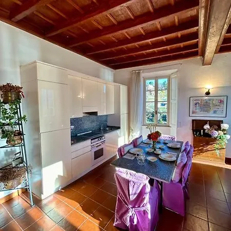 Elegant Inside Fontana 아파트